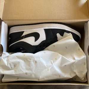 Women’s air Jordan 1 Low SE